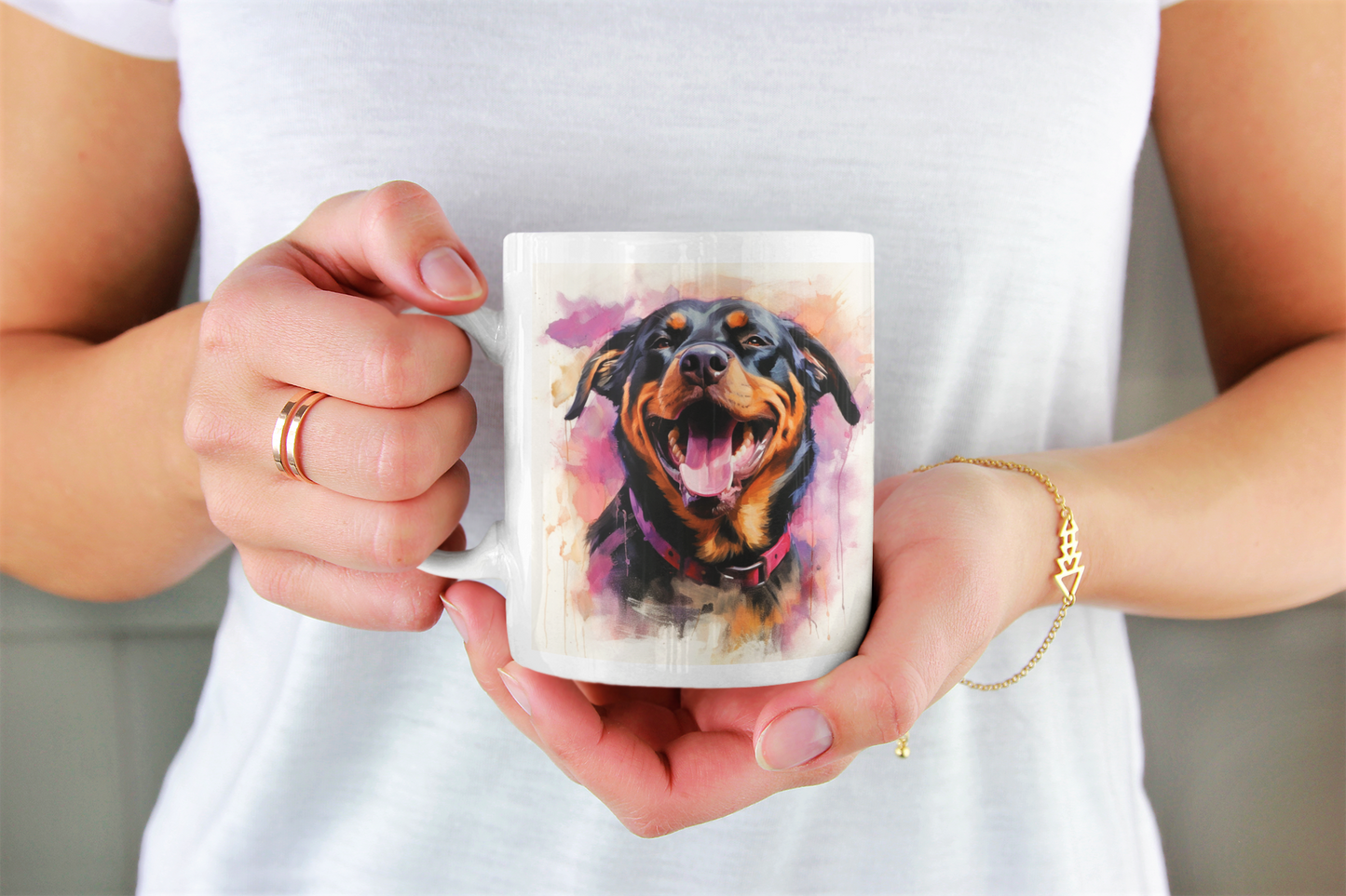 Kunstvolle Kaffeetasse mit einem beeindruckenden Rottweiler-Bild